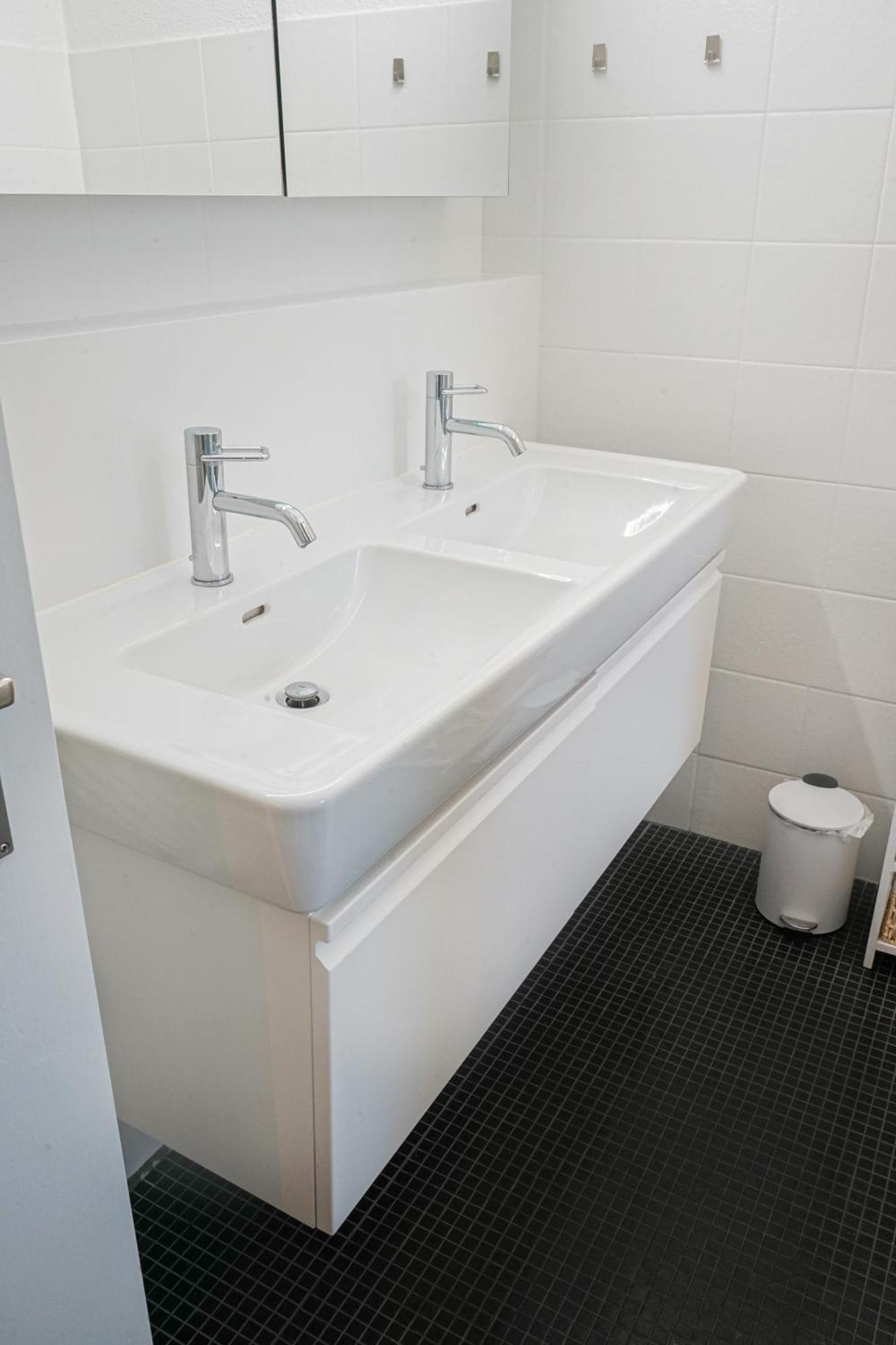 Enge Station - Private Jura Alloggio in famiglia